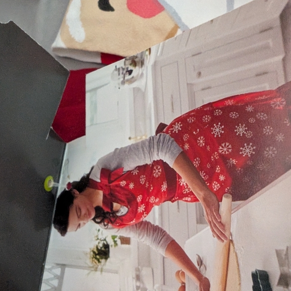 Threshold Red Snowflake Kitchen Set - Picture 4 of 8